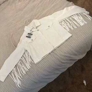White jean jacket with fringe M